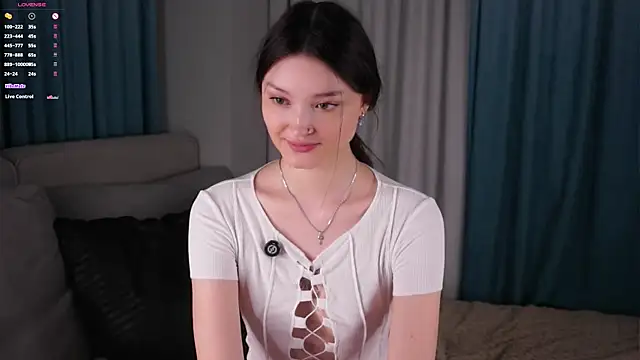 Snapshot of GussieGoold chatting on 05/03/26, 02:53 GussieGoold online show from 05/03/26, 02:53