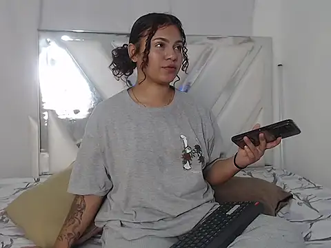 AlannaHarper online show from 04/08/26, 01:01