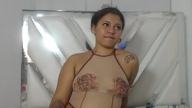 AlannaHarper online show from 05/27/26, 01:57