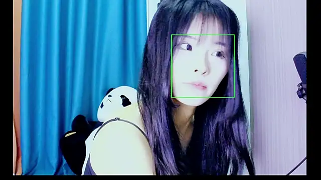 girllong520 online show from 04/05/26, 10:11