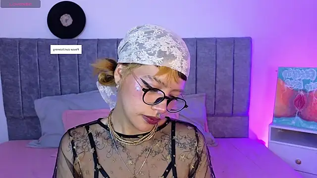 Luna Blooms online show from 03/27/26, 11:33