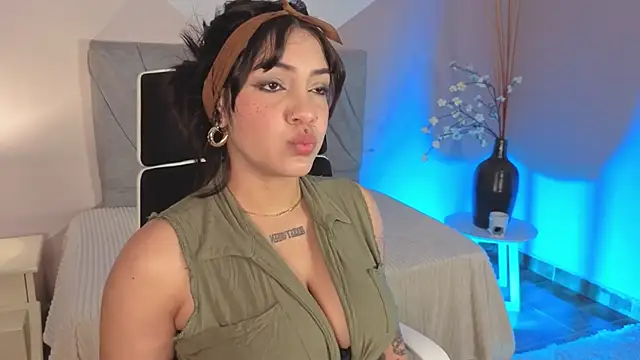 dania22  online show from 04/20/26, 01:45