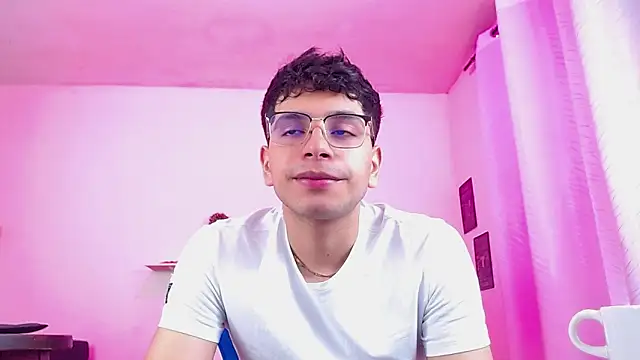 maax 18 online show from 04/12/26, 01:47