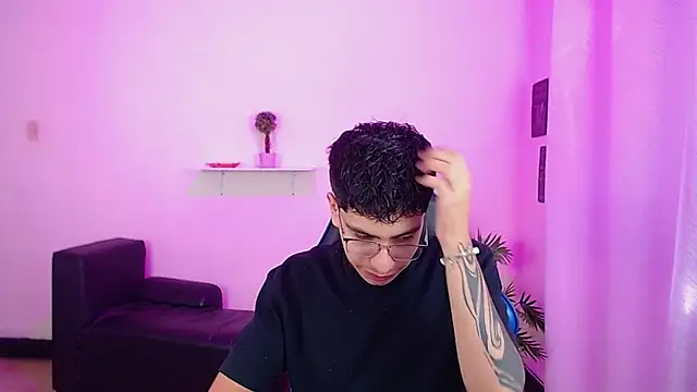 maax 18 online show from 04/13/26, 01:48