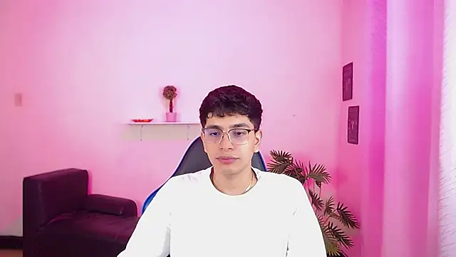 maax 18 online show from 04/08/26, 01:45