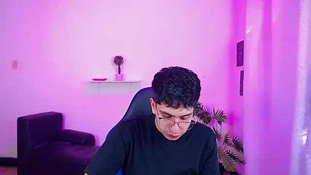 maax 18 online show from 04/07/26, 01:24