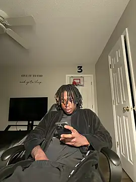 Snapshot of Thirdlegsuave chatting on 04/16/26, 12:33 Thirdlegsuave online show from 04/16/26, 12:33