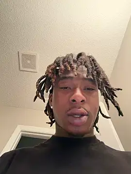 Snapshot of Thirdlegsuave chatting on 04/08/26, 02:35 Thirdlegsuave online show from 04/08/26, 02:35