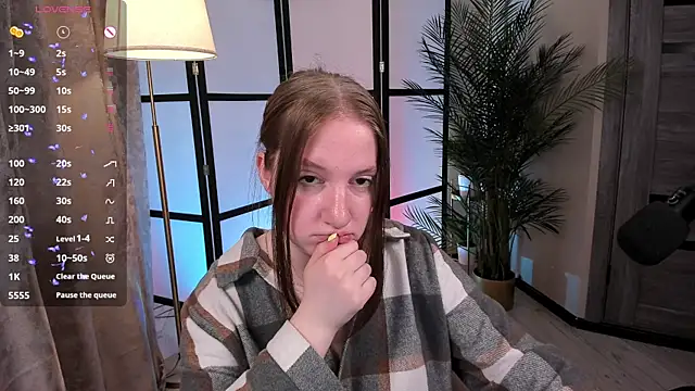 Snapshot of Elisabeth_Binder chatting on 06/18/26, 03:38 Elisabeth Binder online show from 06/18/26, 03:38