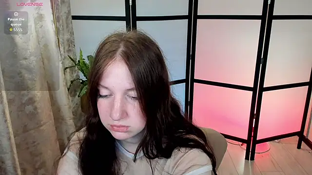 Elisabeth Binder online show from 04/13/26, 03:32