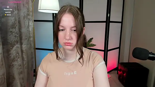Elisabeth Binder online show from 05/05/26, 04:04