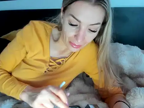 CyraVelvet14 online show from 03/25/26, 12:59