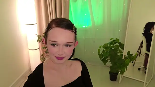 Snapshot of Flora_Ray chatting on 04/01/26, 01:41 Flora Ray online show from 04/01/26, 01:41