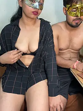 Snapshot of ClappingInsider chatting on 04/04/26, 05:52 ClappingInsider online show from 04/04/26, 05:52