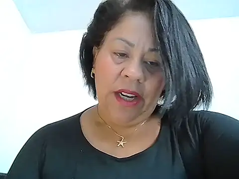 Snapshot of Veronica_missbigg chatting on 05/18/26, 08:57 Veronica missbigg online show from 05/18/26, 08:57