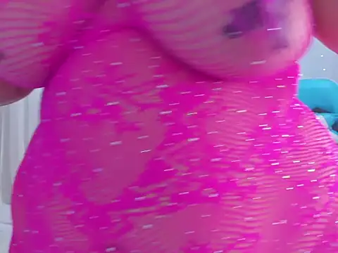 Snapshot of alice_vince chatting on 04/01/26, 08:17 alice vince online show from 04/01/26, 08:17