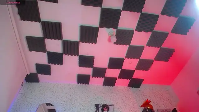 Edelyn ink online show from 04/08/26, 07:48