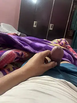 Snapshot of SingleBoy66666 chatting on 04/13/26, 08:35 SingleBoy66666 online show from 04/13/26, 08:35