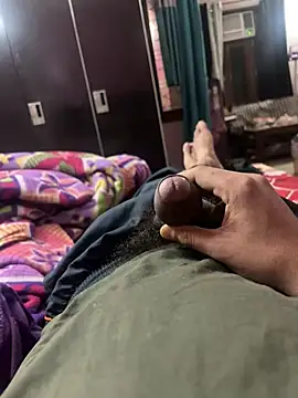 Snapshot of SingleBoy66666 chatting on 04/04/26, 04:24 SingleBoy66666 online show from 04/04/26, 04:24