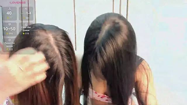 twodesiresary online show from 04/10/26, 01:51