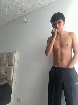 LYAN DYLAN online show from 03/31/26, 02:19