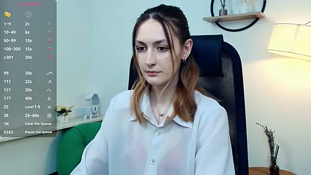 LoraLanett online show from 04/16/26, 02:18