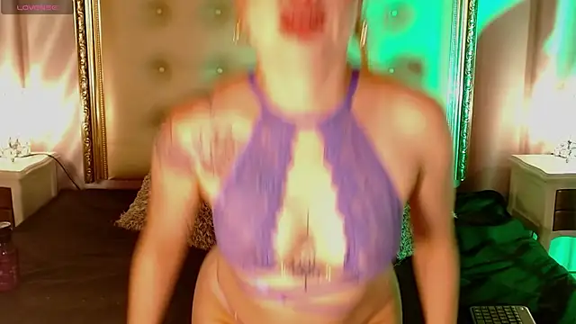 Snapshot of LilithSnoop chatting on 03/31/26, 12:01 LilithSnoop online show from 03/31/26, 12:01