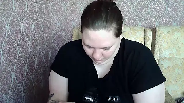 Snapshot of ElviraOreilllyX chatting on 05/14/26, 07:27 ElviraOreilllyX online show from 05/14/26, 07:27