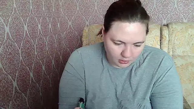 Snapshot of ElviraOreilllyX chatting on 05/27/26, 06:21 ElviraOreilllyX online show from 05/27/26, 06:21