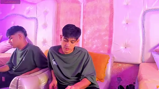 TylerCruz   online show from 03/30/26, 01:56