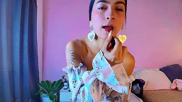 Daphne Rosse online show from 05/14/26, 12:35