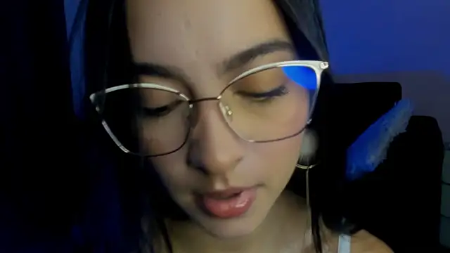 Snapshot of Daphne_Rosse chatting on 04/13/26, 12:09 Daphne Rosse online show from 04/13/26, 12:09