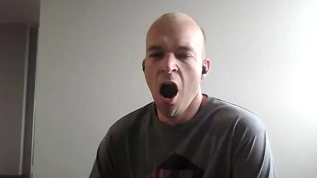 Luke James online show from 04/01/26, 07:22