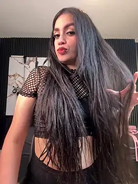 Darkrisnah online show from 05/04/26, 08:33