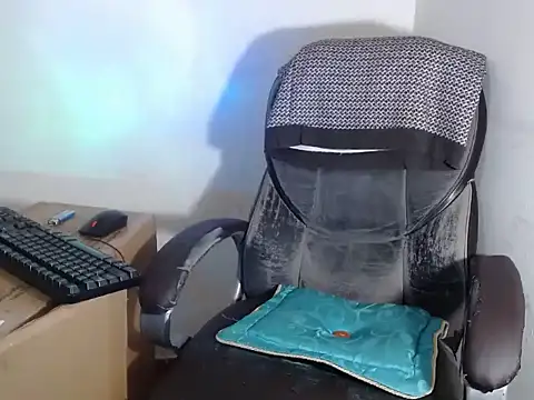 SexyboyHot2000 online show from 05/09/26, 03:10