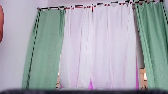 Snapshot of TessaLowe chatting on 03/25/26, 02:49 TessaLowe online show from 03/25/26, 02:49