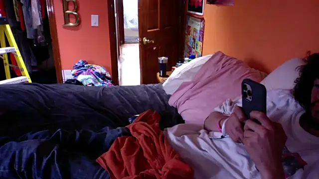 Teddy4420 online show from 04/13/26, 09:08