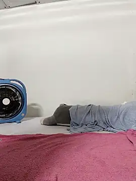 Snapshot of Jeryy68 chatting on 04/13/26, 07:45 Jeryy68 online show from 04/13/26, 07:45