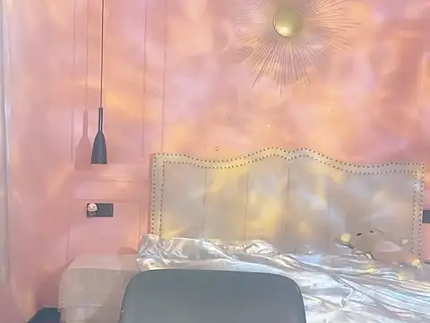 Snapshot of A-wzz chatting on 04/07/26, 08:49 A-wzz online show from 04/07/26, 08:49