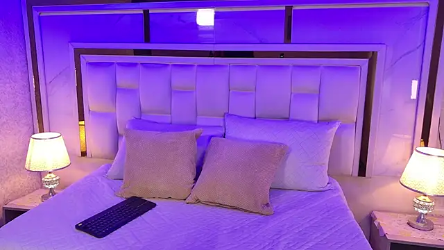 Snapshot of celestte_sm chatting on 03/25/26, 03:06 celestte sm online show from 03/25/26, 03:06