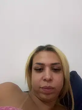 Snapshot of marcellyfiori chatting on 04/14/26, 10:59 marcellyfiori online show from 04/14/26, 10:59