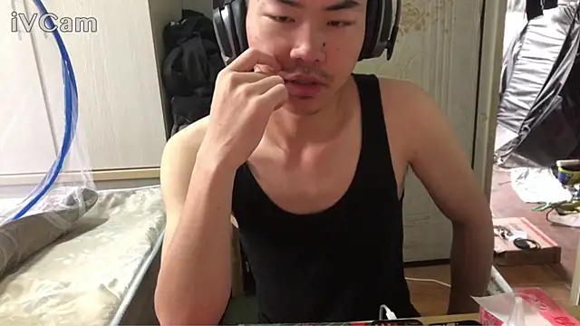 dyjdddttj online show from 05/14/26, 01:13