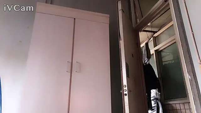 dyjdddttj online show from 04/08/26, 12:12