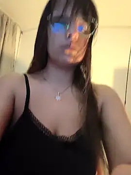 Snapshot of Ivvy_Bloom chatting on 04/11/26, 11:52 Ivvy Bloom online show from 04/11/26, 11:52