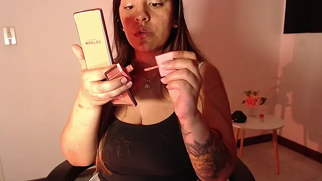 Snapshot of Ivvy_Bloom chatting on 04/11/26, 02:08 Ivvy Bloom online show from 04/11/26, 02:08