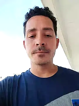 Gabriel leon33 online show from 04/22/26, 07:42