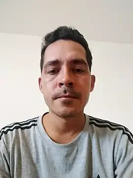 Gabriel leon33 online show from 04/10/26, 02:35