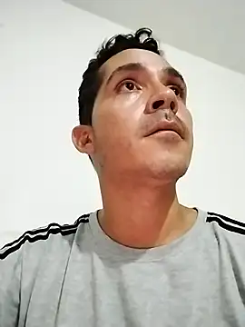 Gabriel leon33 online show from 04/08/26, 05:31