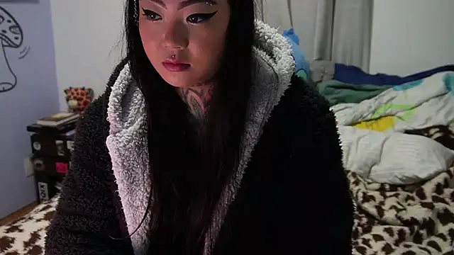 ChinesaTropical online show from 05/20/26, 01:02
