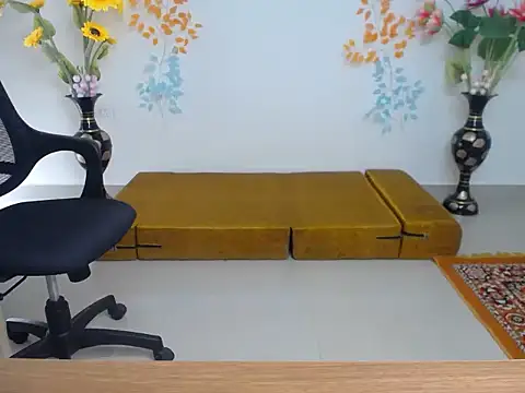 Ms pooja online show from 04/12/26, 05:00